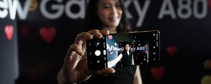Photo of Galaxy A80 Hadir di Indonesia, Pengalaman LIVE Tanpa Batasan dengan Teknologi rotating camera, super steady video, dan cinematic infinity display .